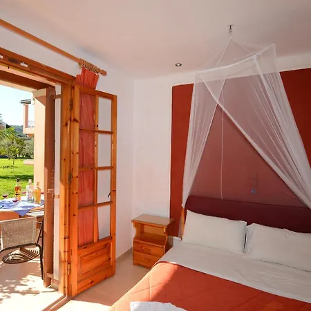 Hotel de apartamente Charlies Venus Roda (Corfu)