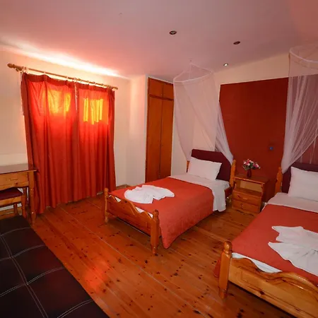 Charlies Venus Apartmanhotel Róda